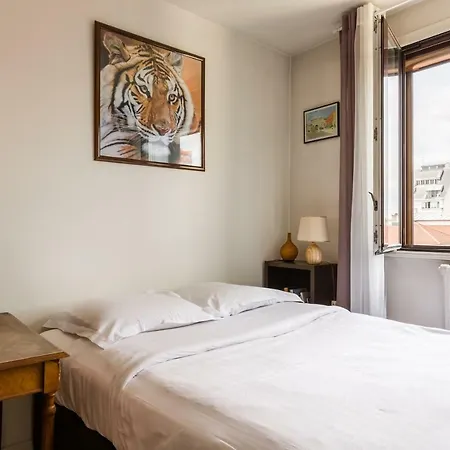 Veeve - Canal Saint Martin Pad *